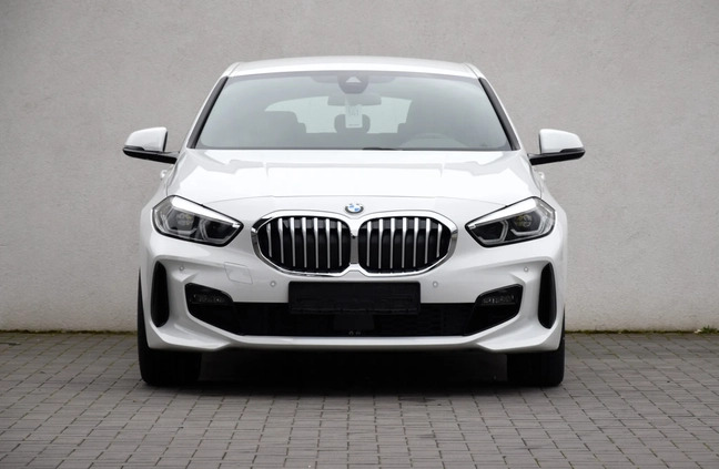 BMW Seria 1 cena 159500 przebieg: 4000, rok produkcji 2023 z Stąporków małe 379